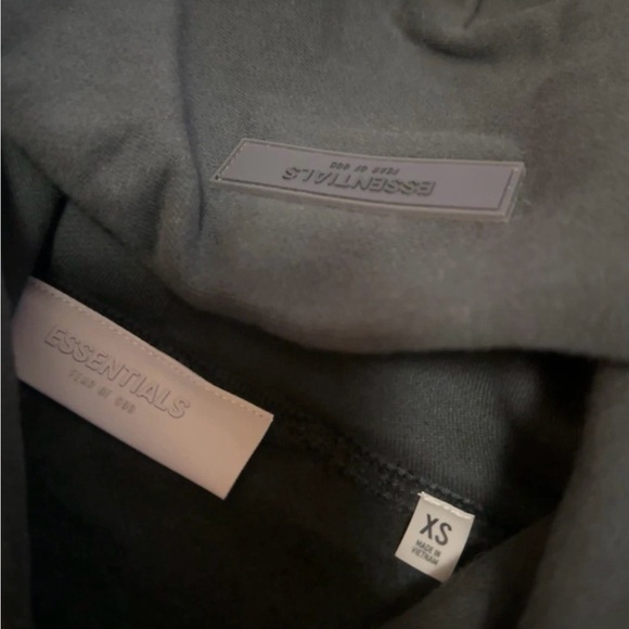 AUTHENTIC Fear of God Essentials Hoodie Stretch Limo 192SU224410F size Xs - Picture 3 of 5